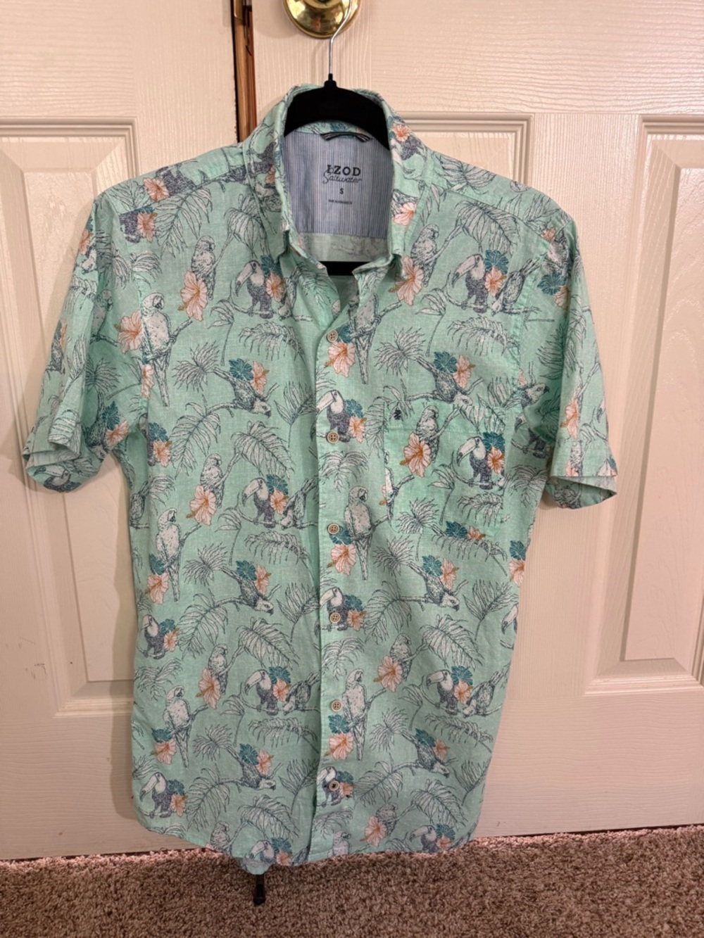 Izod Mint Green Tropical Parrot Short Sleeve Button-Up Shirt